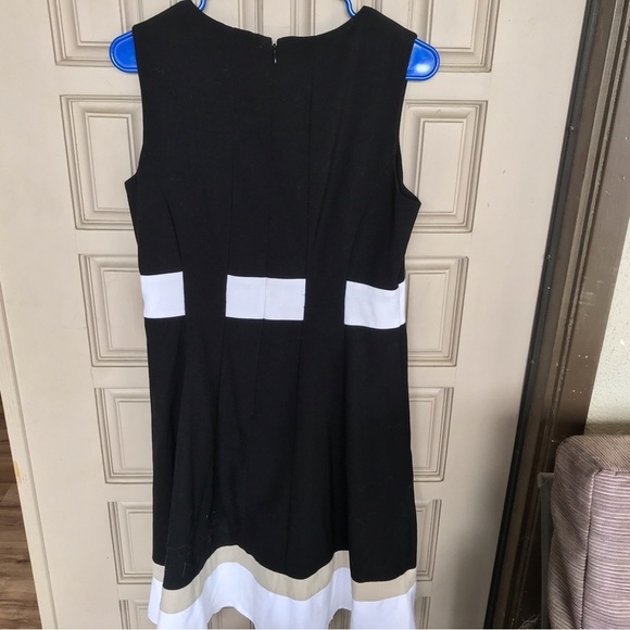 VTG Calvin Klein Dress Blk/Wht/Tan Fit and Flare Sz10 Zip Round Neck Sleeveless - Picture 2 of 7